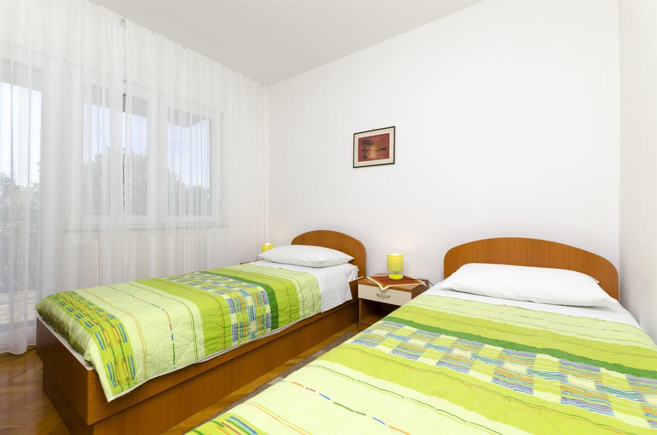 Apartments Karmela พรีมอชเตน ภายนอก รูปภาพ