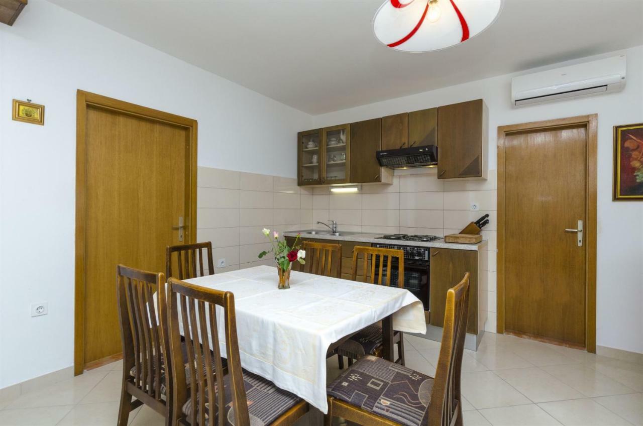 Apartments Karmela พรีมอชเตน ภายนอก รูปภาพ